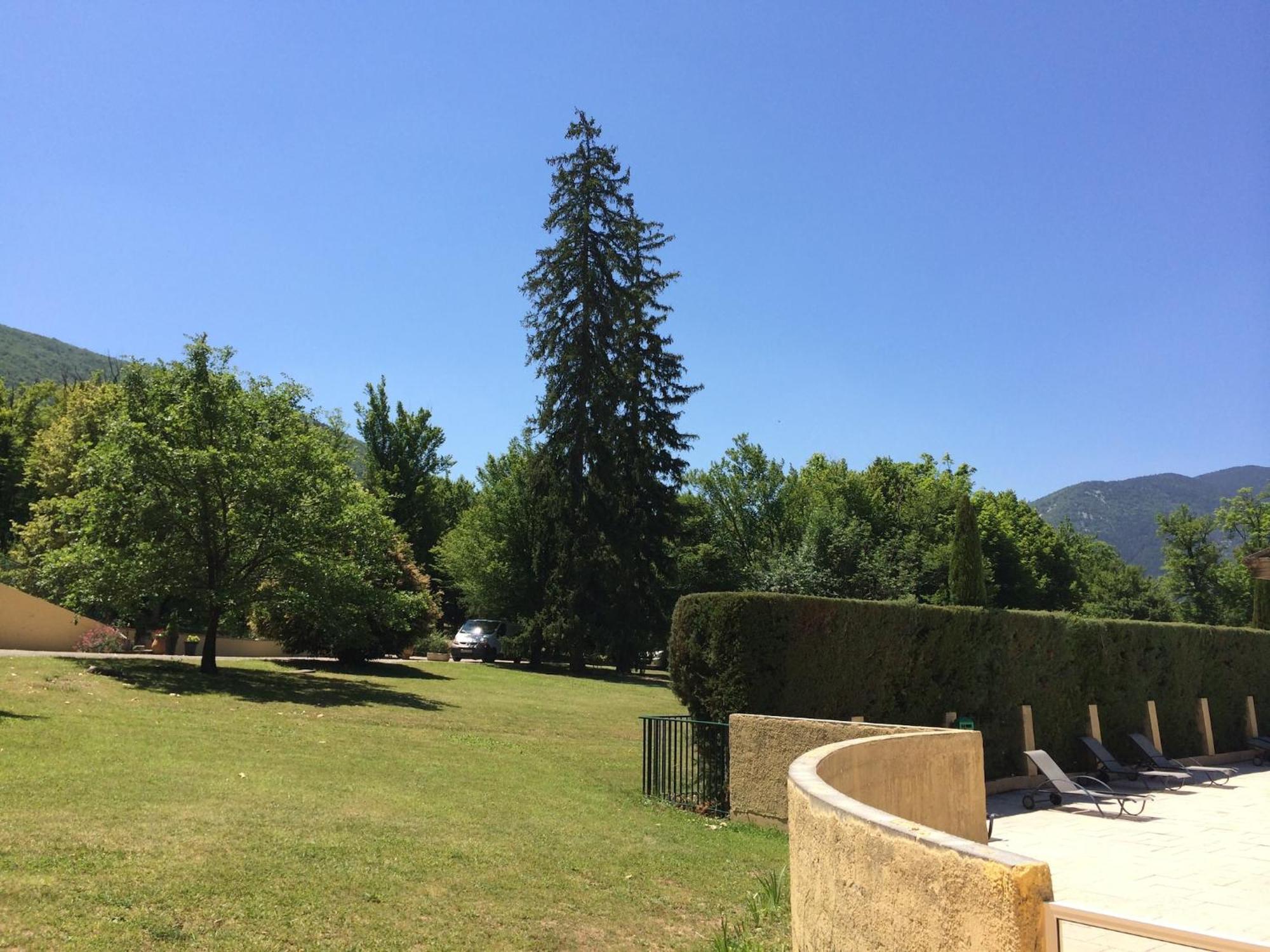 Cozy Apartment With Swimming Pool Terrace Garden Parking Montbrun-les-Bains Exteriör bild
