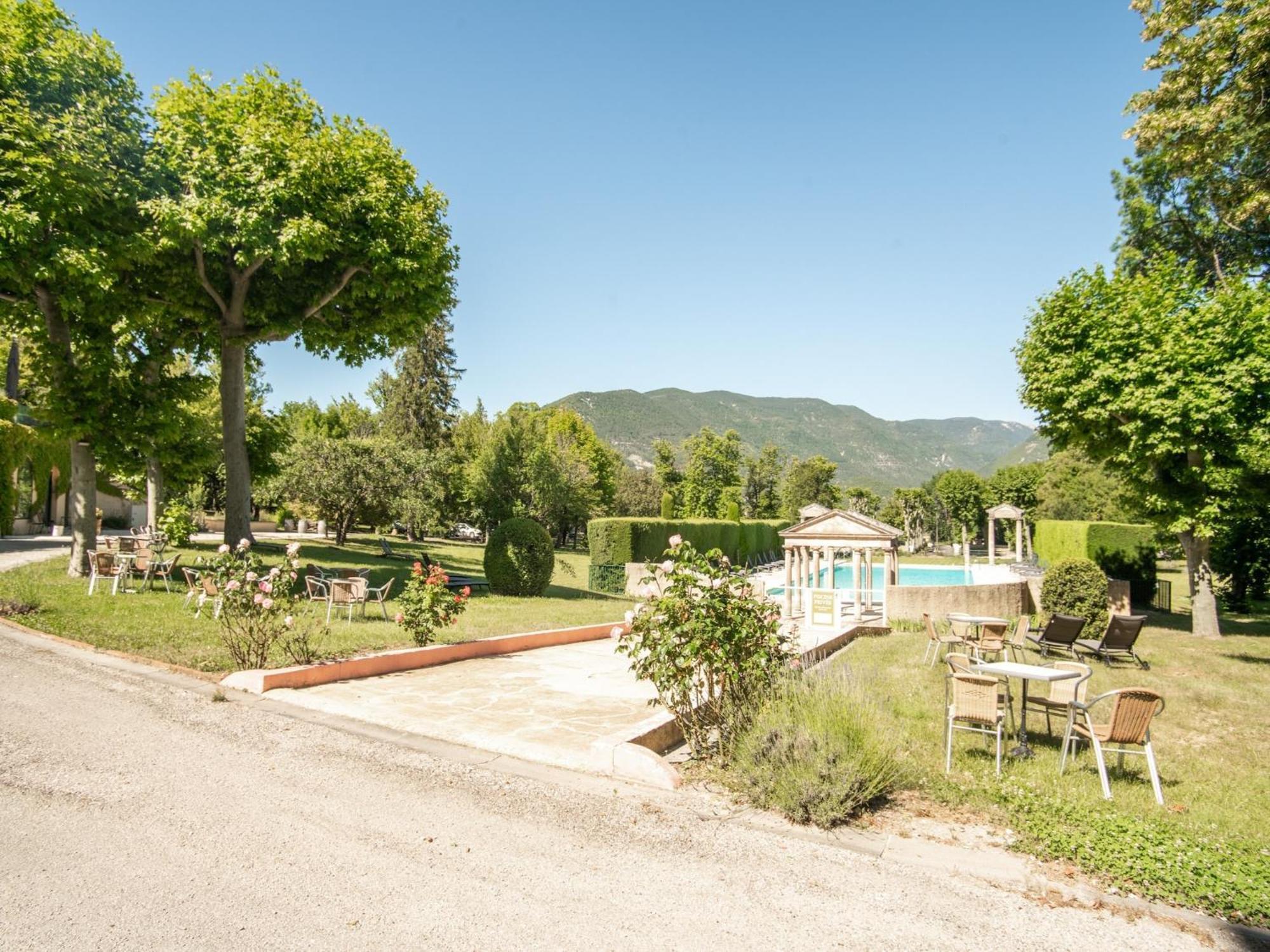 Cozy Apartment With Swimming Pool Terrace Garden Parking Montbrun-les-Bains Exteriör bild
