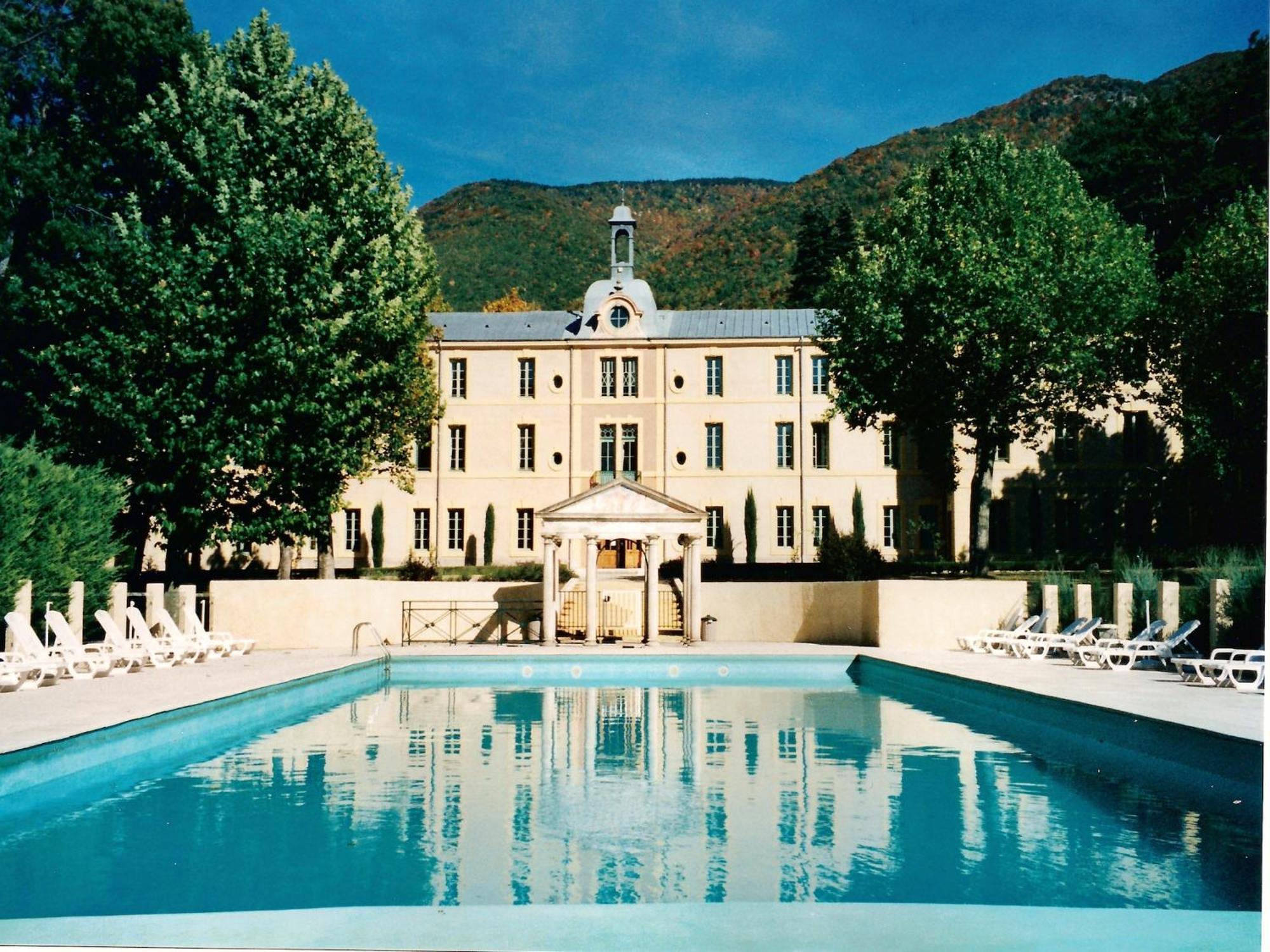 Cozy Apartment With Swimming Pool Terrace Garden Parking Montbrun-les-Bains Exteriör bild